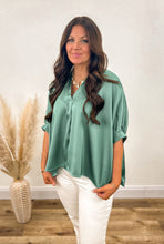 Load image into Gallery viewer, FINAL SALE - Clover Field Blouse